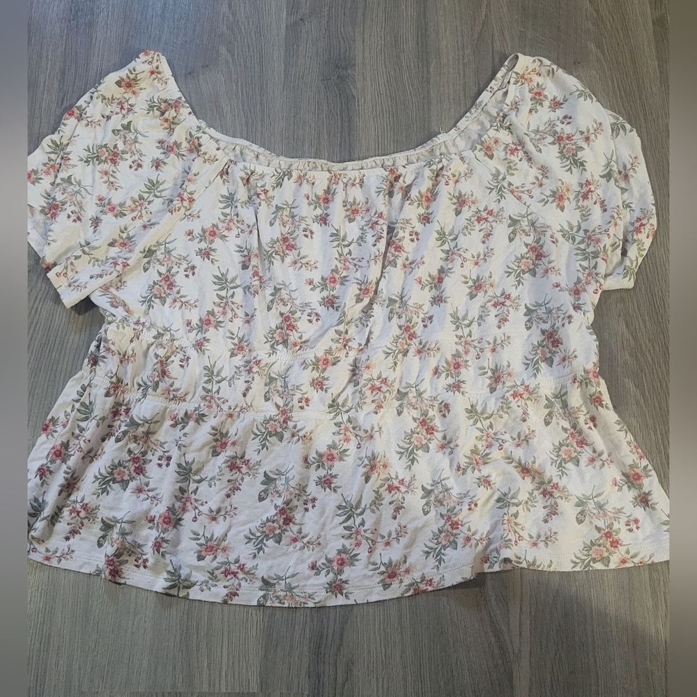 American Eagle Outfitters Floral Blouse in Cream and Pink